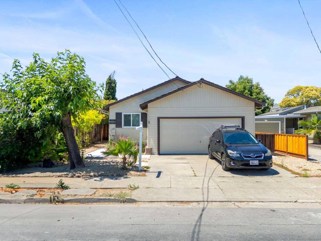 Redwood City, CA 94061,938 Valota RD