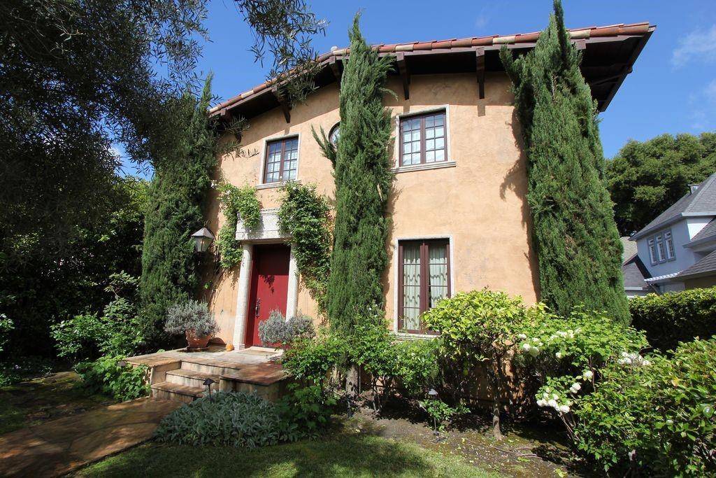 Palo Alto, CA 94301,467 Tennyson AVE