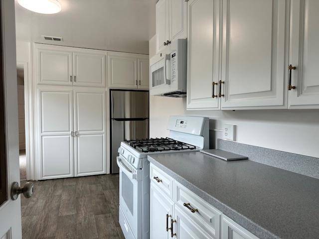 San Bruno, CA 94066,2650 Fleetwood DR