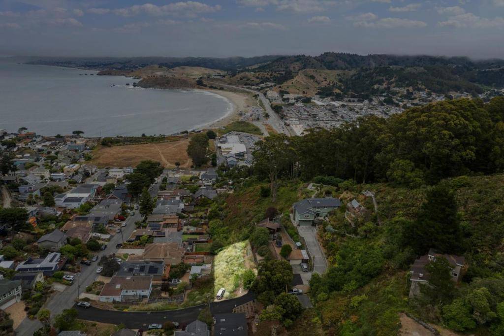 Pacifica, CA 94044,417 Athenian WAY