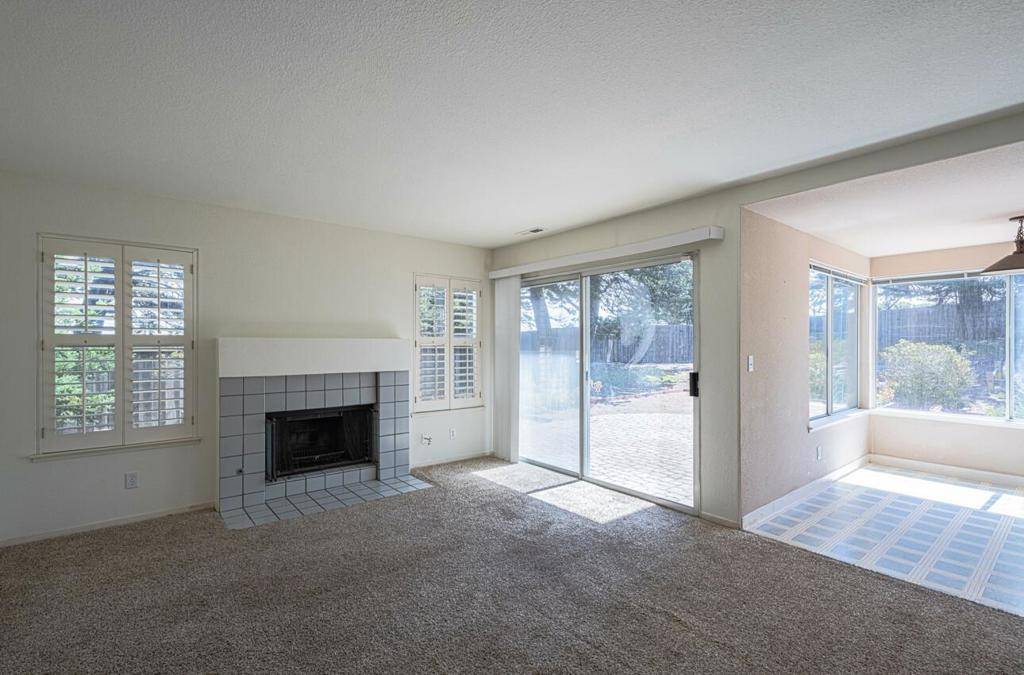 Marina, CA 93933,337 Quebrada Del Mar RD