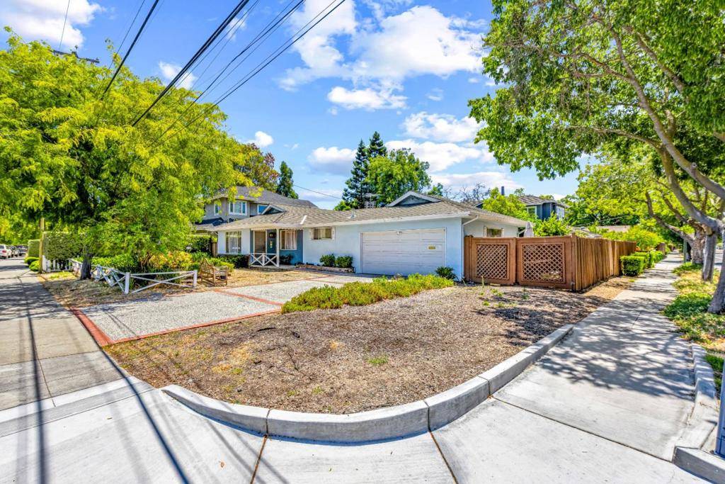 Palo Alto, CA 94306,3160 Waverley Street