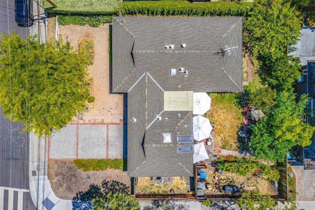 Palo Alto, CA 94306,3160 Waverley Street
