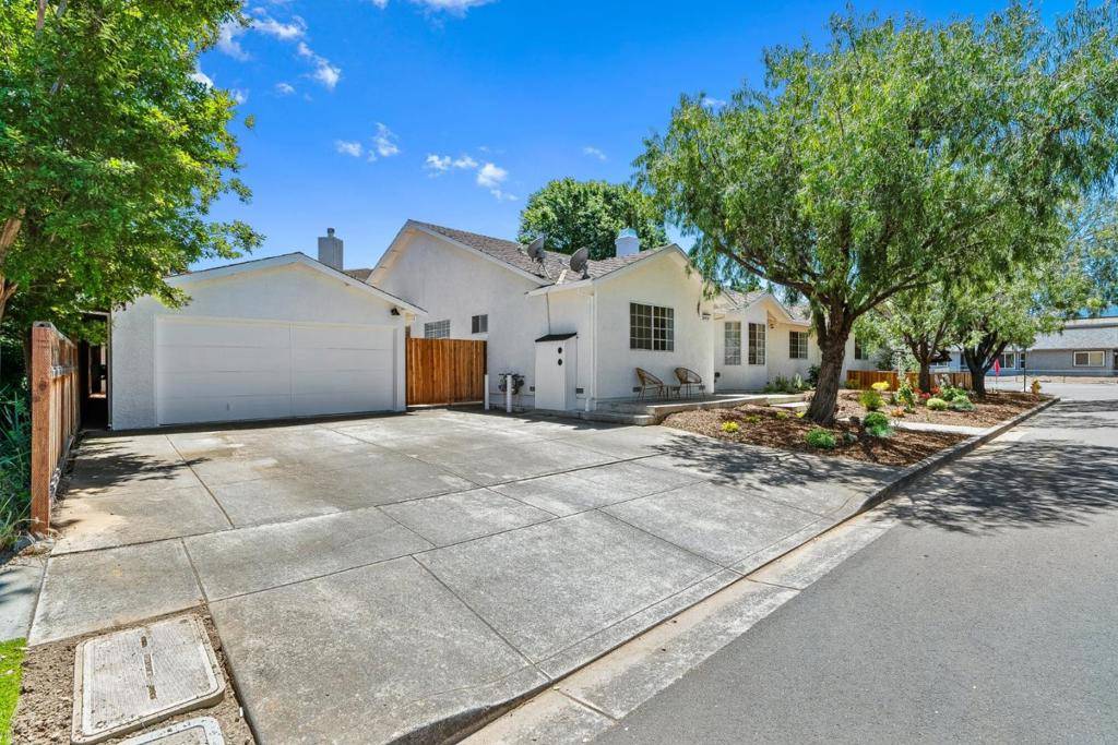 Cupertino, CA 95014,20730 Dunbar DR
