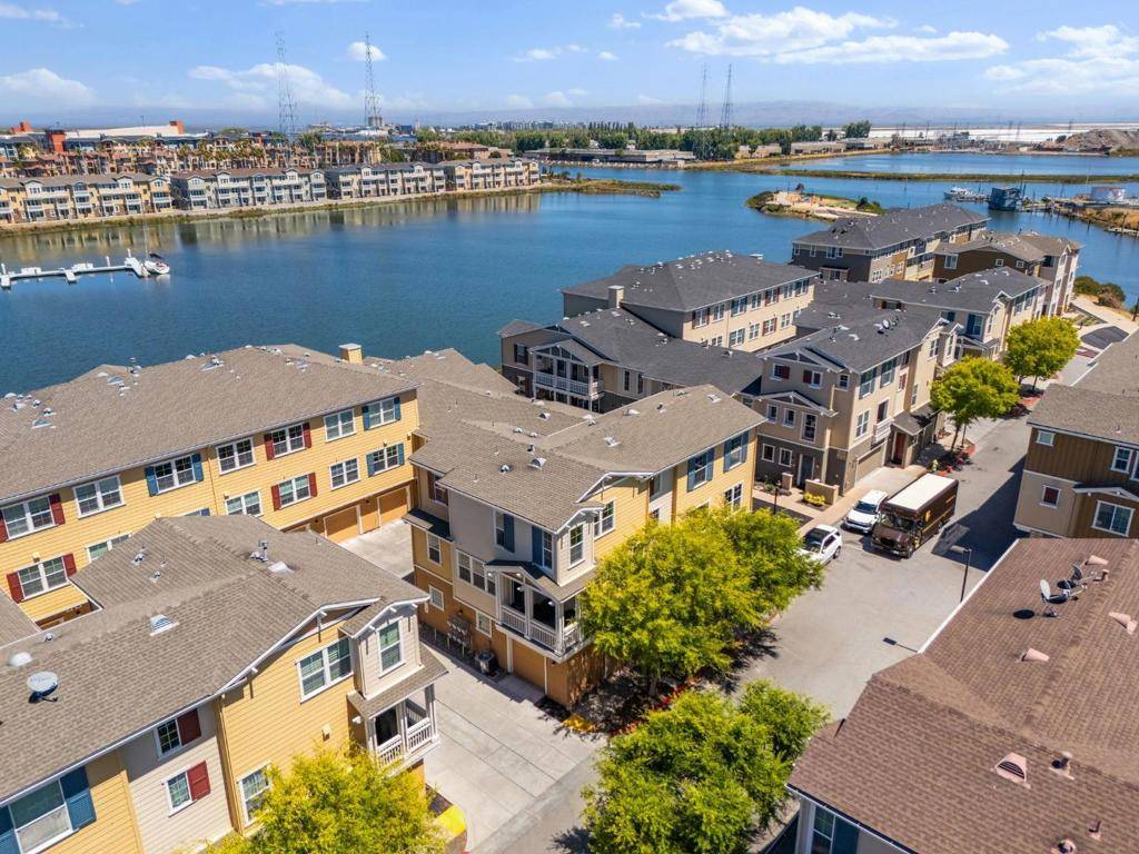 Redwood City, CA 94063,641 Turnbuckle DR #1701