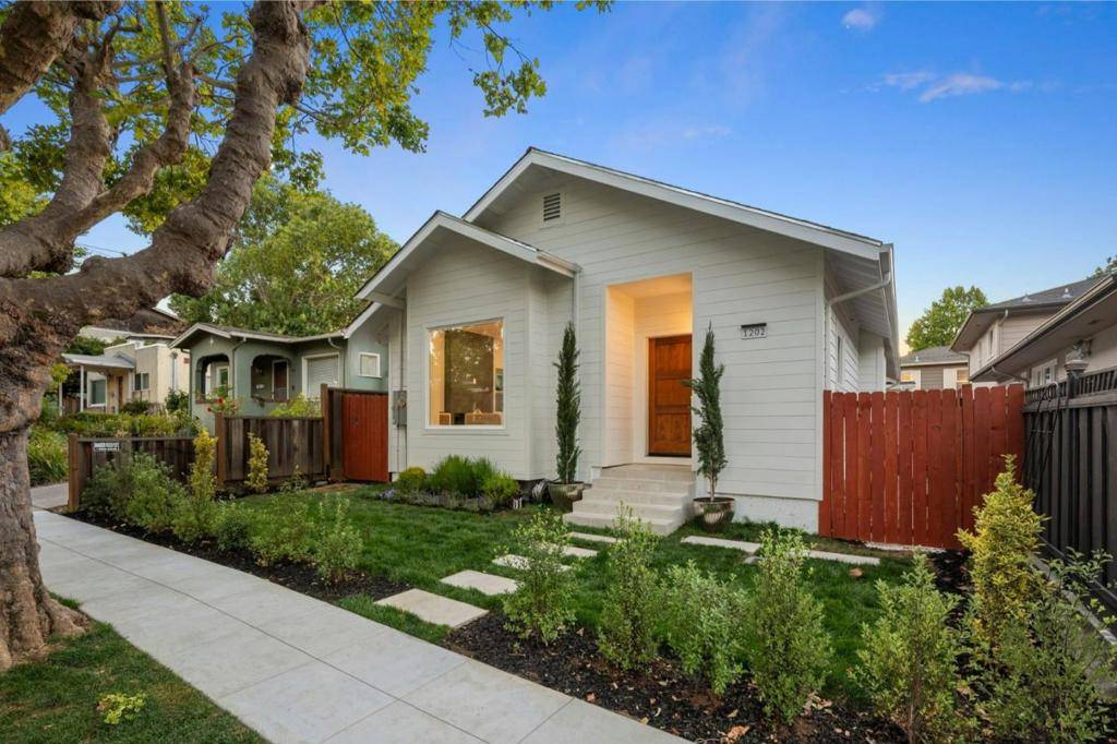 Burlingame, CA 94010,1202 Sanchez AVE