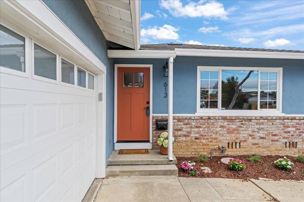 Hayward, CA 94544,613 Evangeline WAY