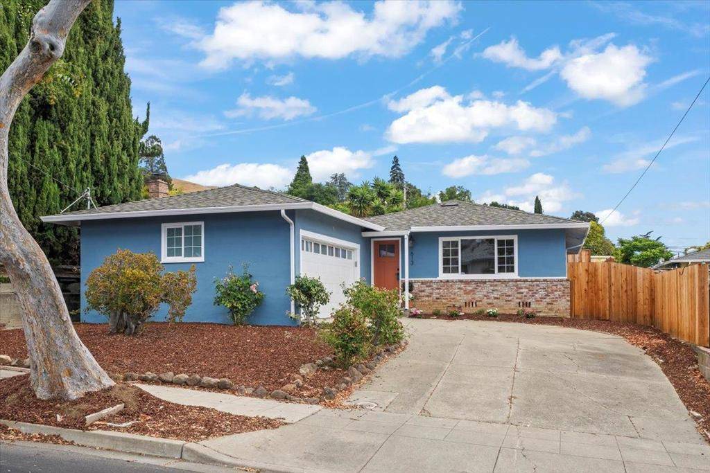 Hayward, CA 94544,613 Evangeline WAY