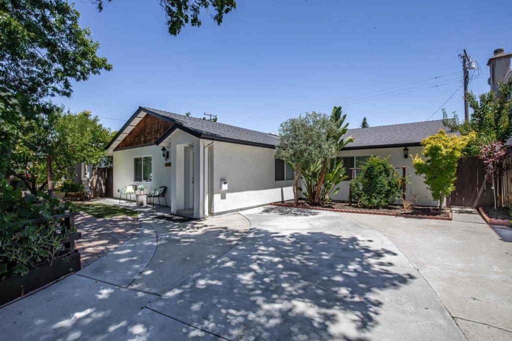 Cupertino, CA 95014,10250 Calvert DR