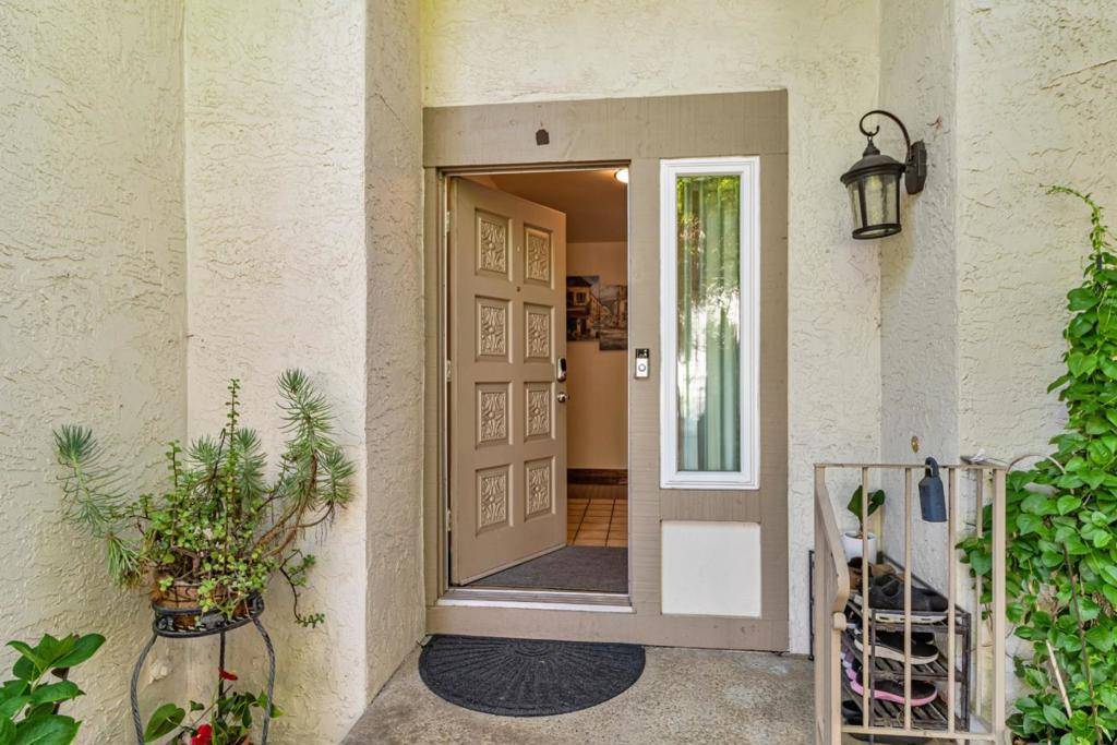 San Jose, CA 95111,606 Skyway DR