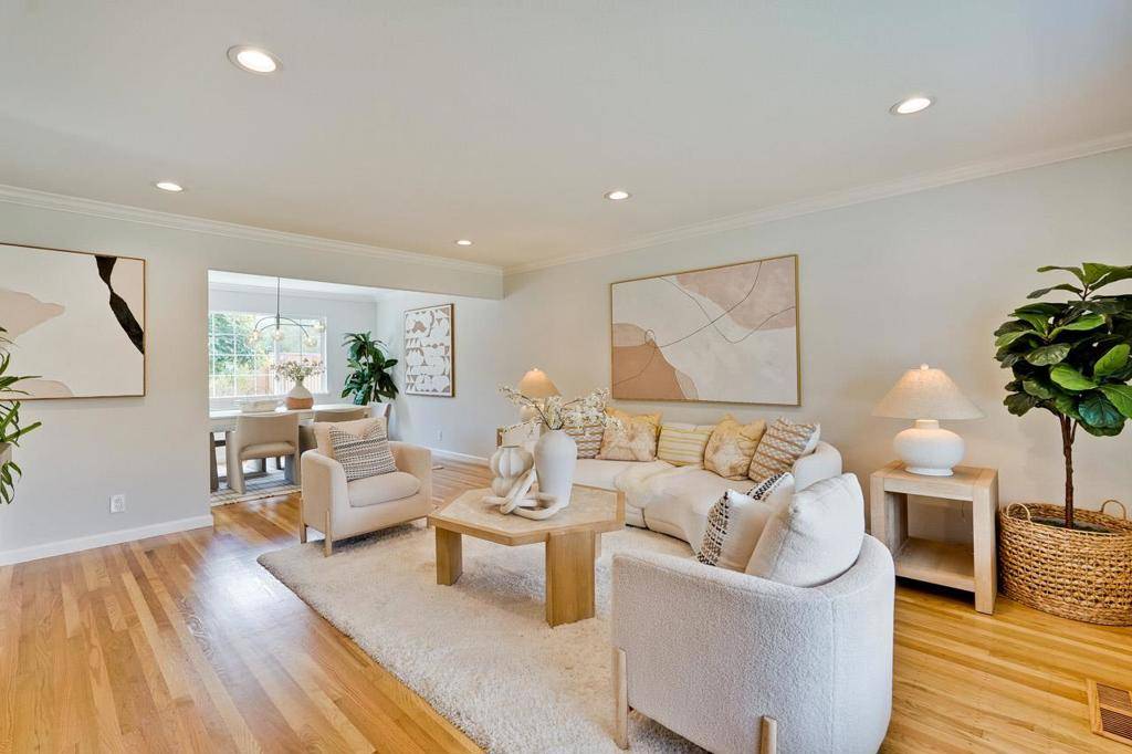 Cupertino, CA 95014,10335 Dempster AVE