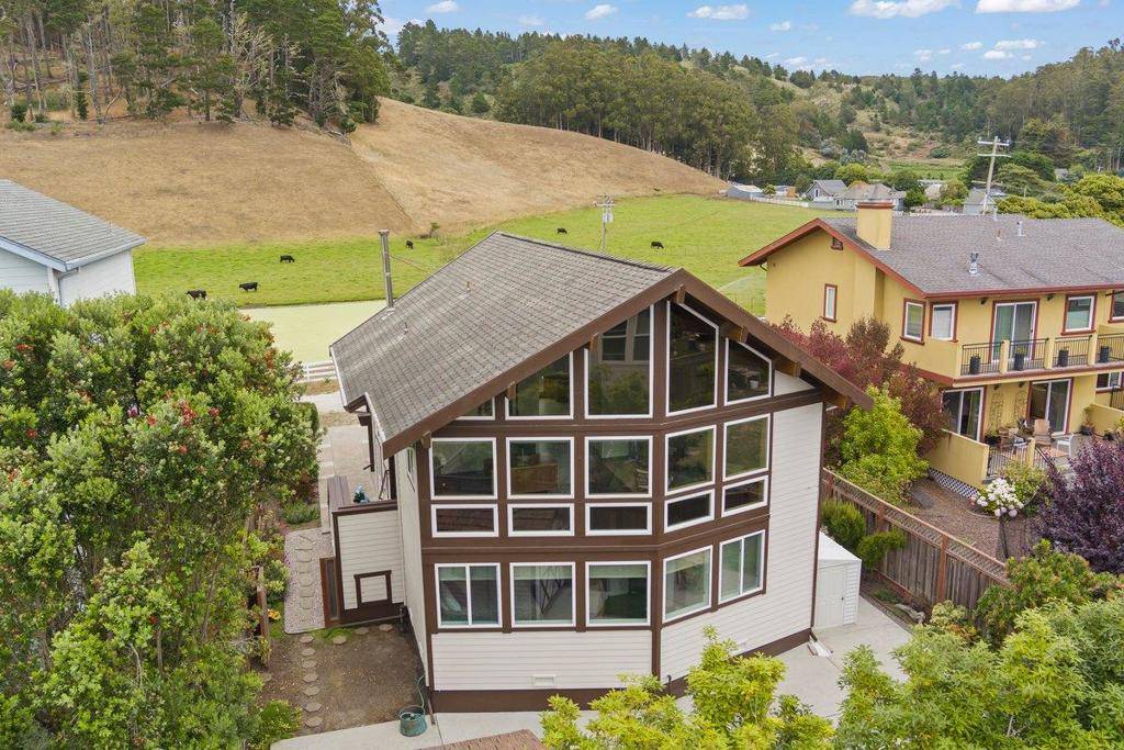 Half Moon Bay, CA 94019,350 6th AVE