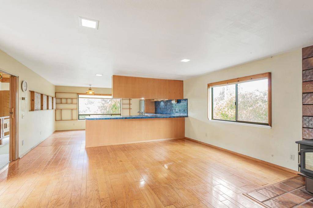 Salinas, CA 93908,105 Laureles Grade