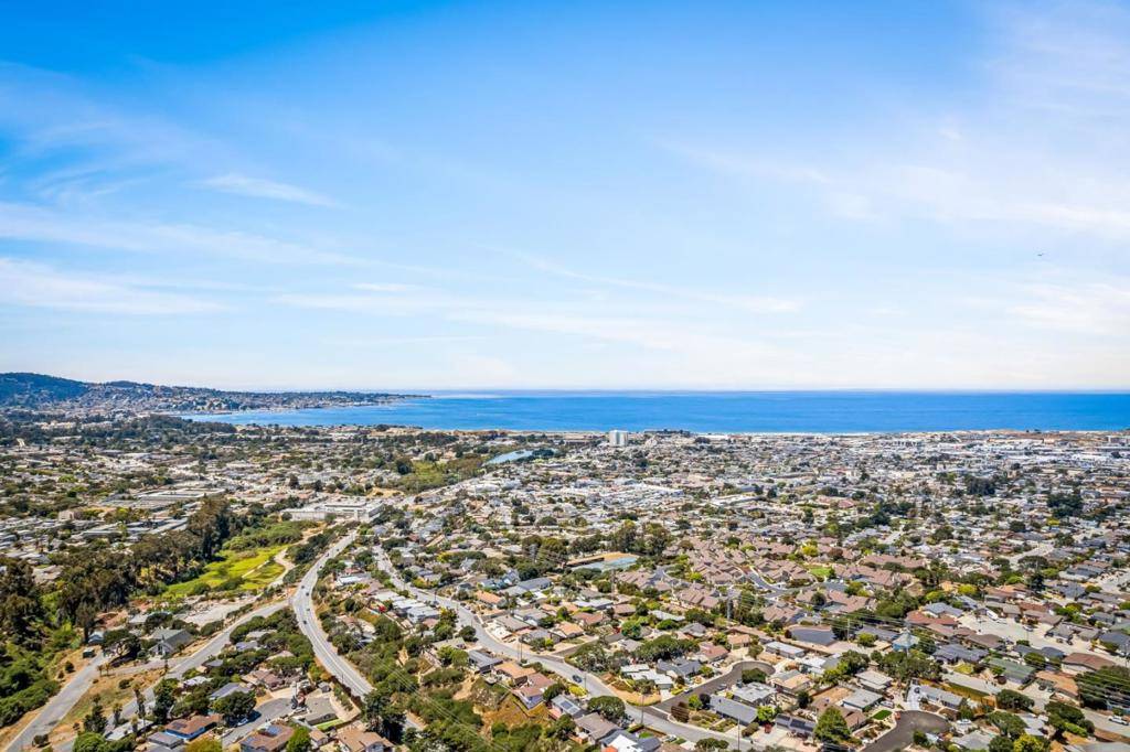 Del Rey Oaks, CA 93940,996 VIA VERDE