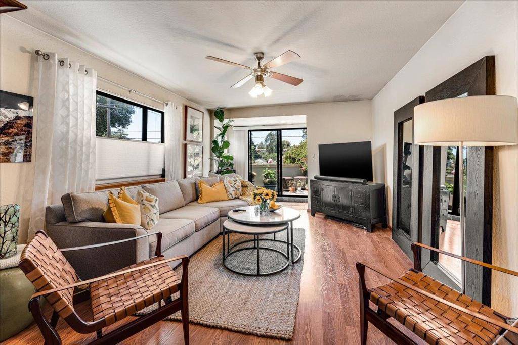 Capitola, CA 95010,522 Oak DR