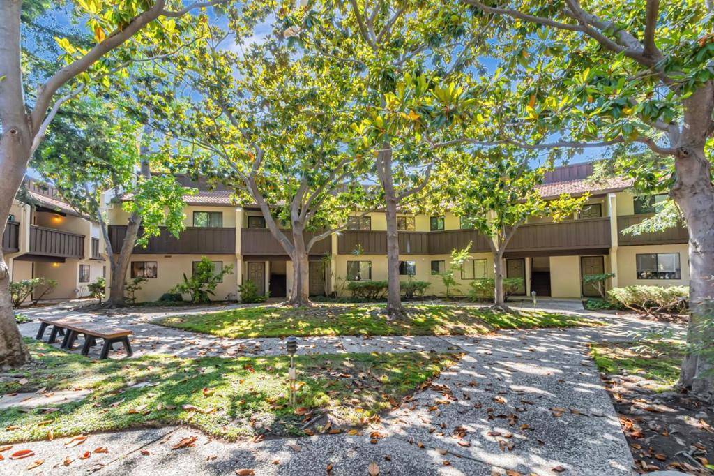 Sunnyvale, CA 94086,999 W Evelyn TER #54