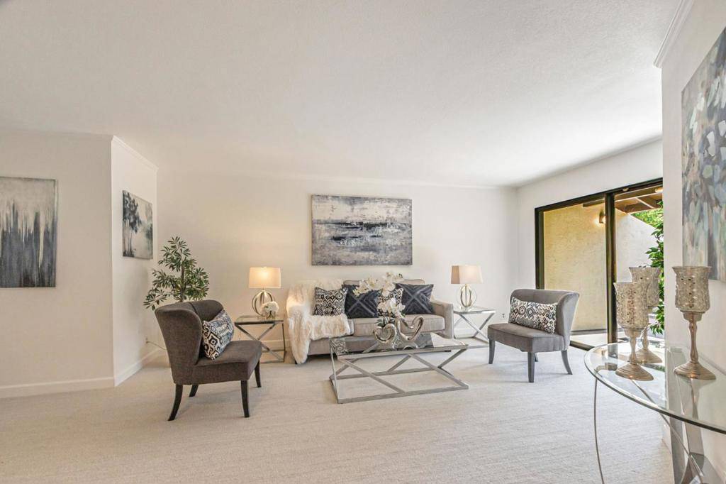 999 W Evelyn TER #54 Sunnyvale, CA 94086