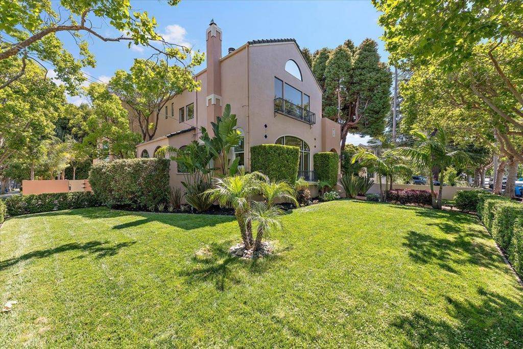 San Mateo, CA 94401,1107 Palm AVE