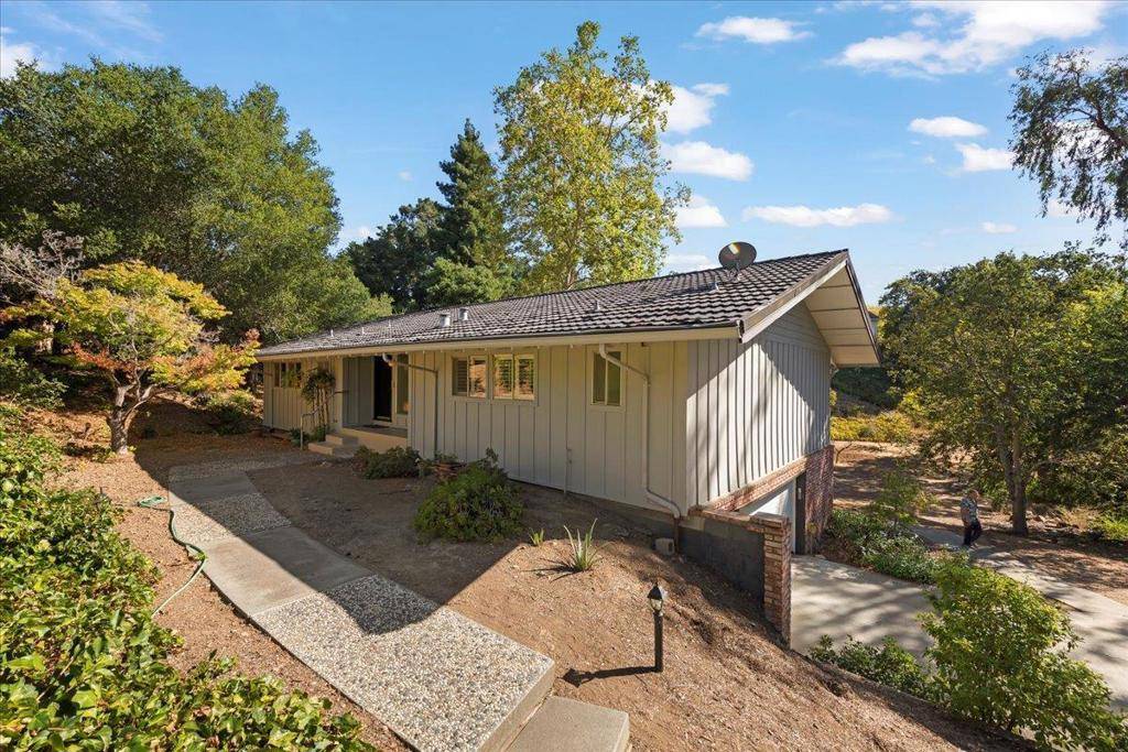 Monte Sereno, CA 95030,15292 Stratford CT