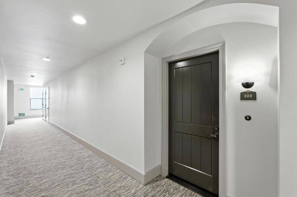 San Carlos, CA 94070,1001 Laurel ST #223