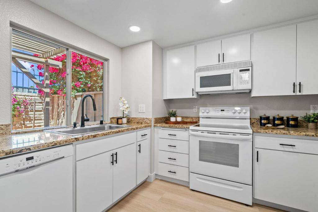 San Jose, CA 95117,3179 Loma Verde DR #2