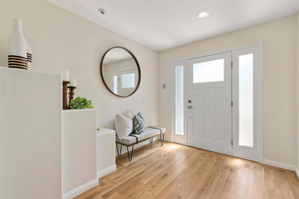 Mountain View, CA 94040,1152 Morton CT