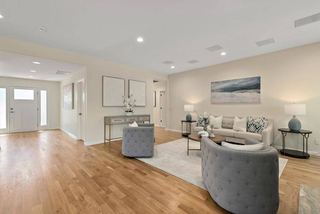 Mountain View, CA 94040,1152 Morton CT