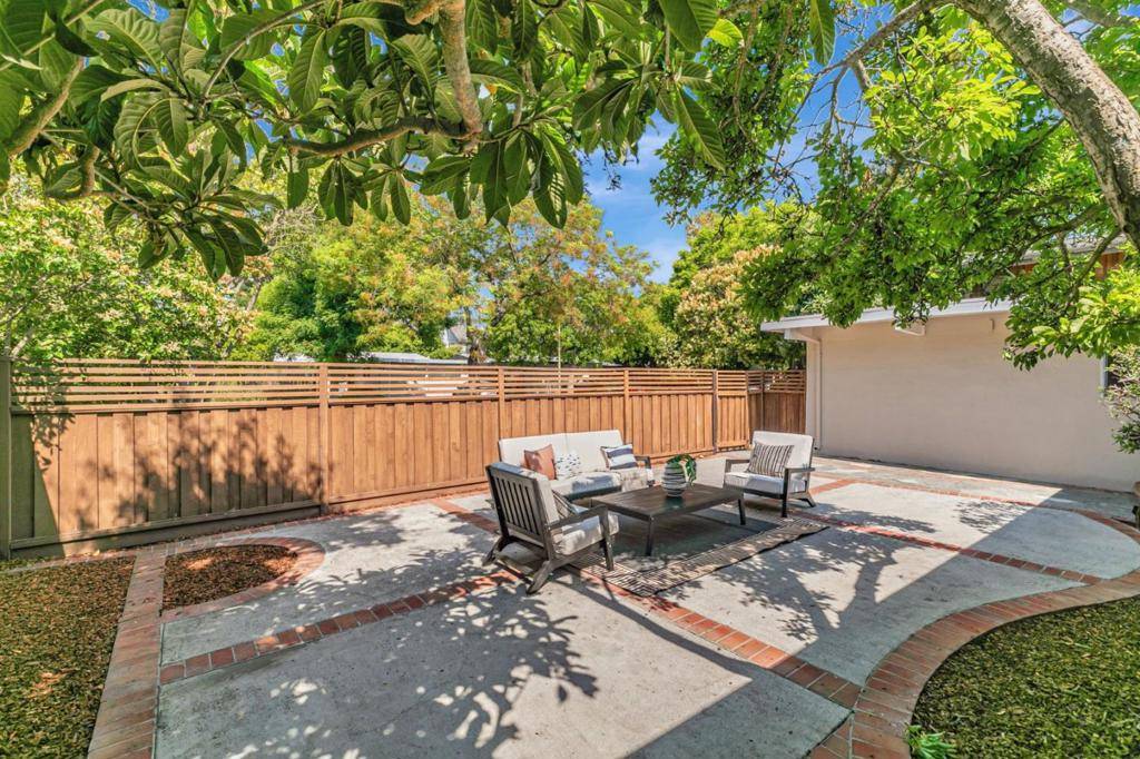 Palo Alto, CA 94303,3845 Corina WAY