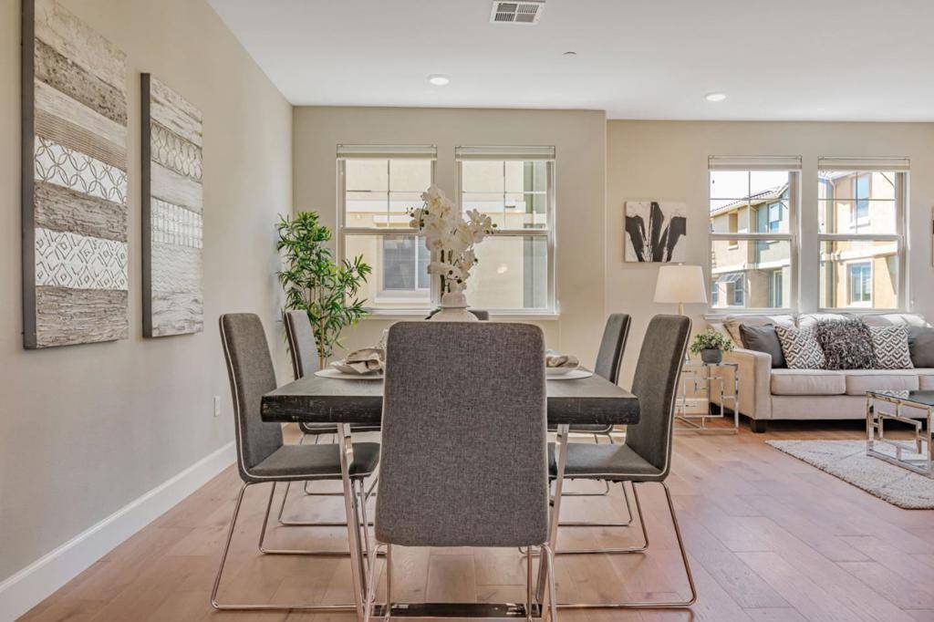 Mountain View, CA 94043,660 Tyrella AVE