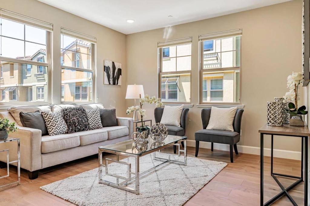 Mountain View, CA 94043,660 Tyrella AVE