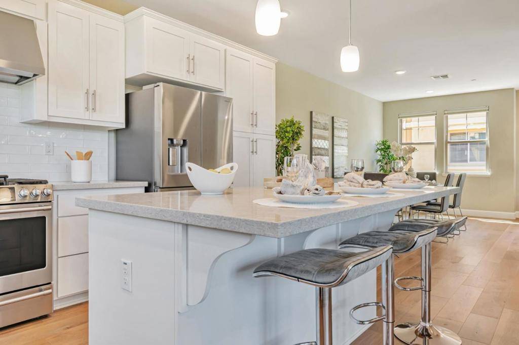 Mountain View, CA 94043,660 Tyrella AVE
