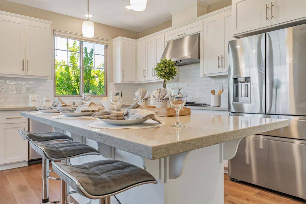 Mountain View, CA 94043,660 Tyrella AVE