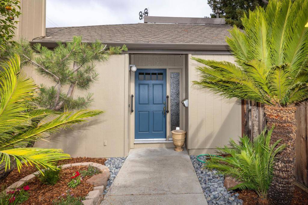 Palo Alto, CA 94306,110 Greenmeadow WAY