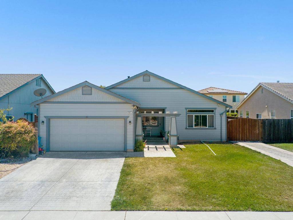 Hollister, CA 95023,921 Steinbeck DR