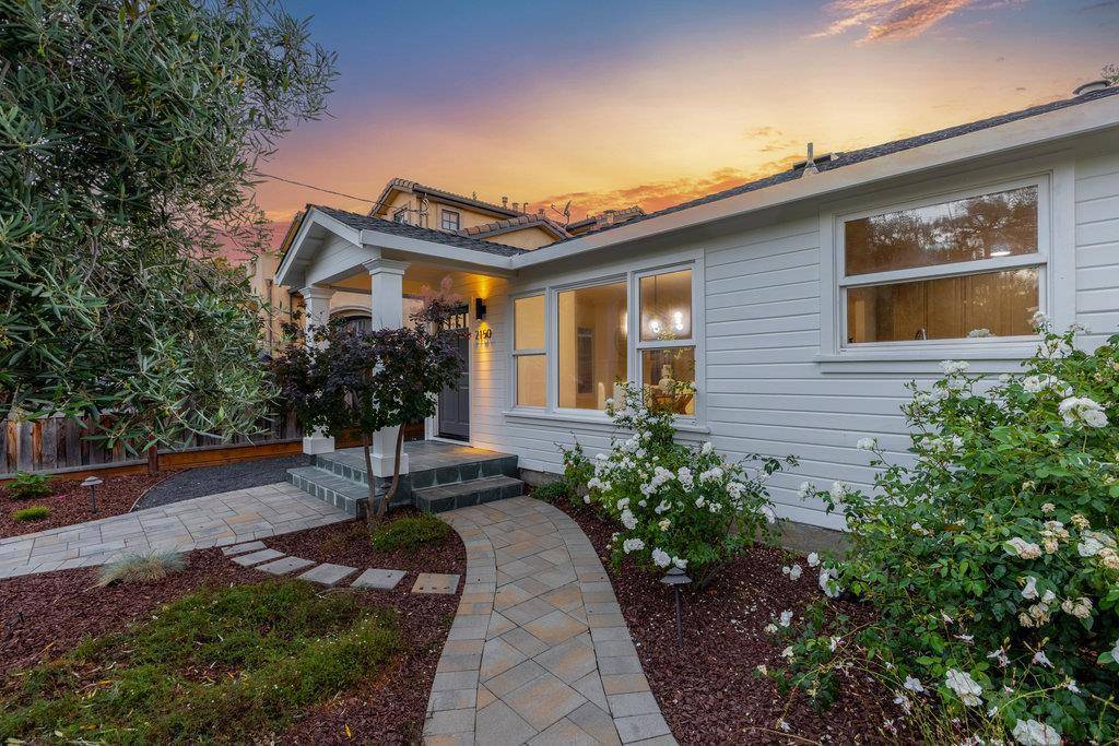 Menlo Park, CA 94025,2150 Valparaiso AVE