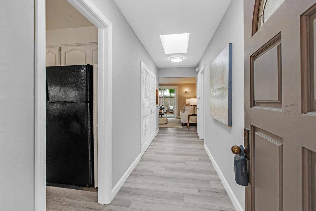 San Bruno, CA 94066,2860 Oakmont DR