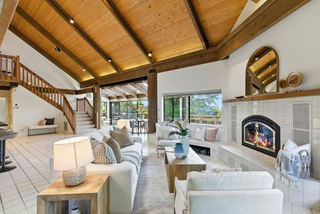 Los Gatos, CA 95033,24616 Miller Hill RD