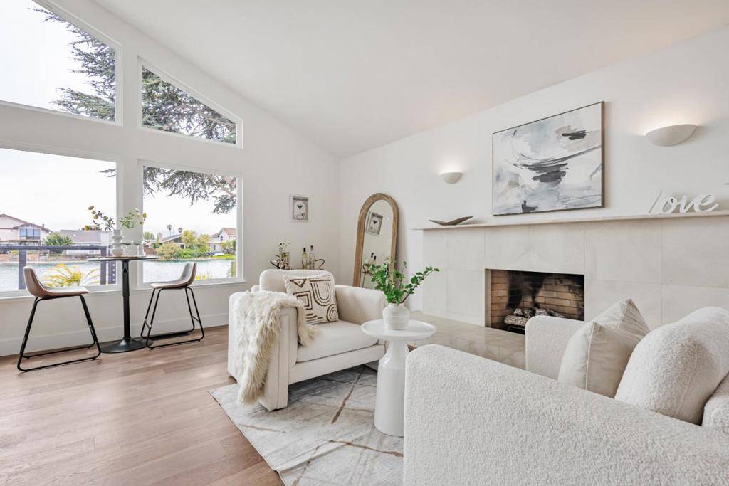 Foster City, CA 94404,221 Shearwater