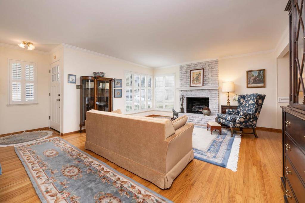 South San Francisco, CA 94080,218 Cuesta DR