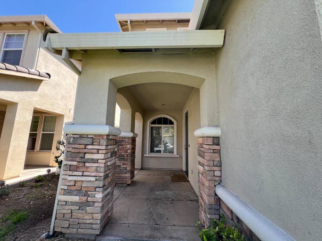 Merced, CA 95348,830 Round Hill DR