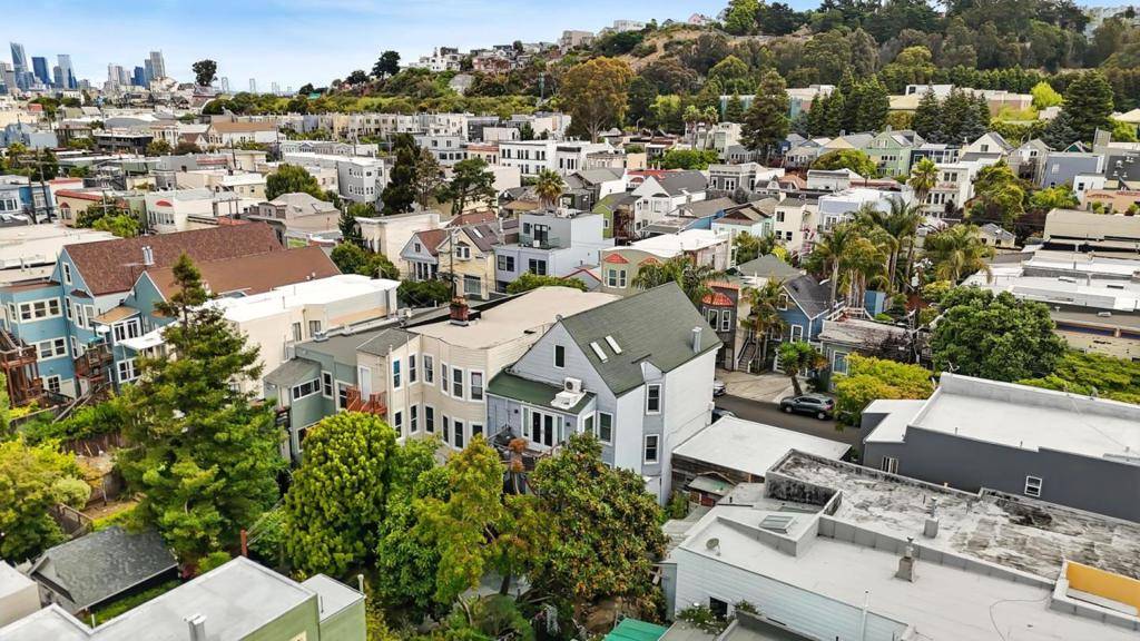 San Francisco, CA 94110,884 York ST