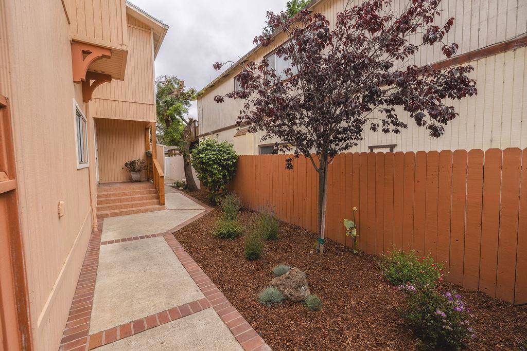 Pacific Grove, CA 93950,1207 David AVE