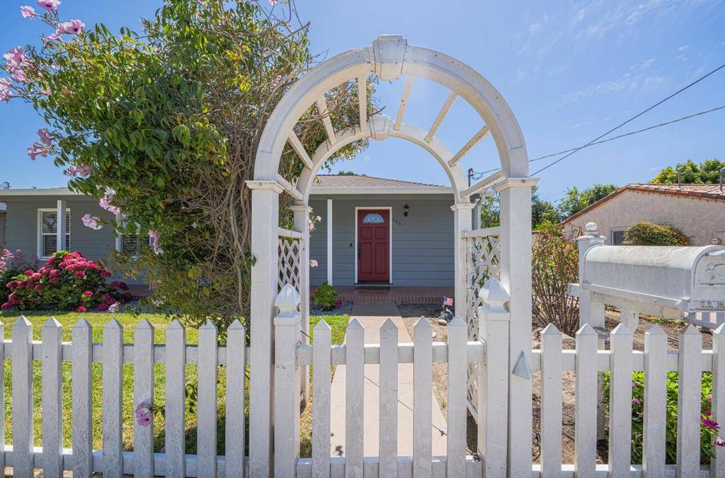 Salinas, CA 93901,106 San Juan DR