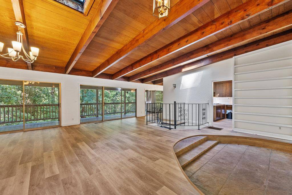 Scotts Valley, CA 95066,125 Carl DR