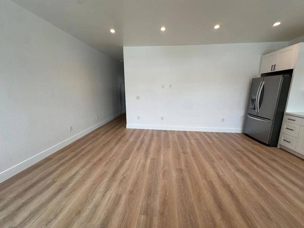 South San Francisco, CA 94080,327 Commercial AVE