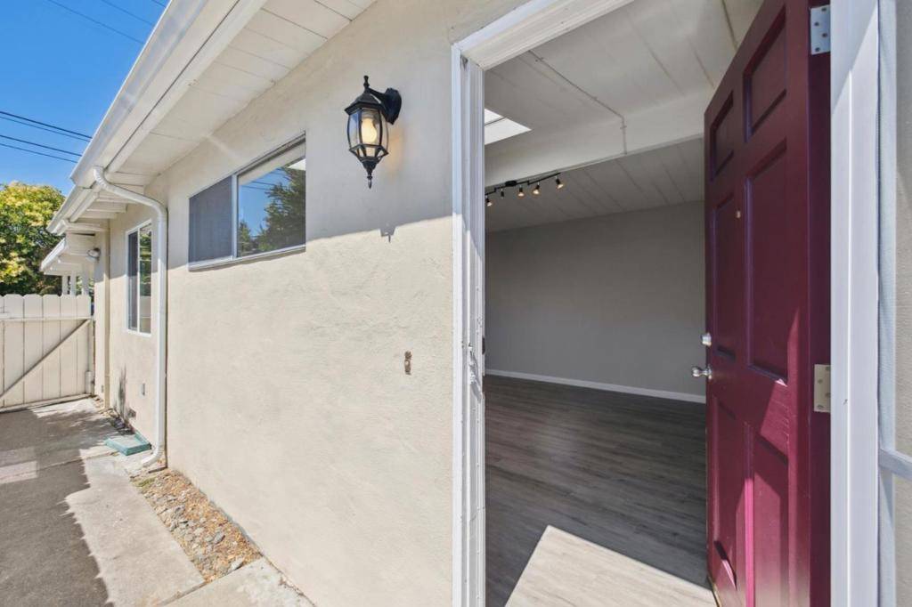 Palo Alto, CA 94306,3271 Alma ST