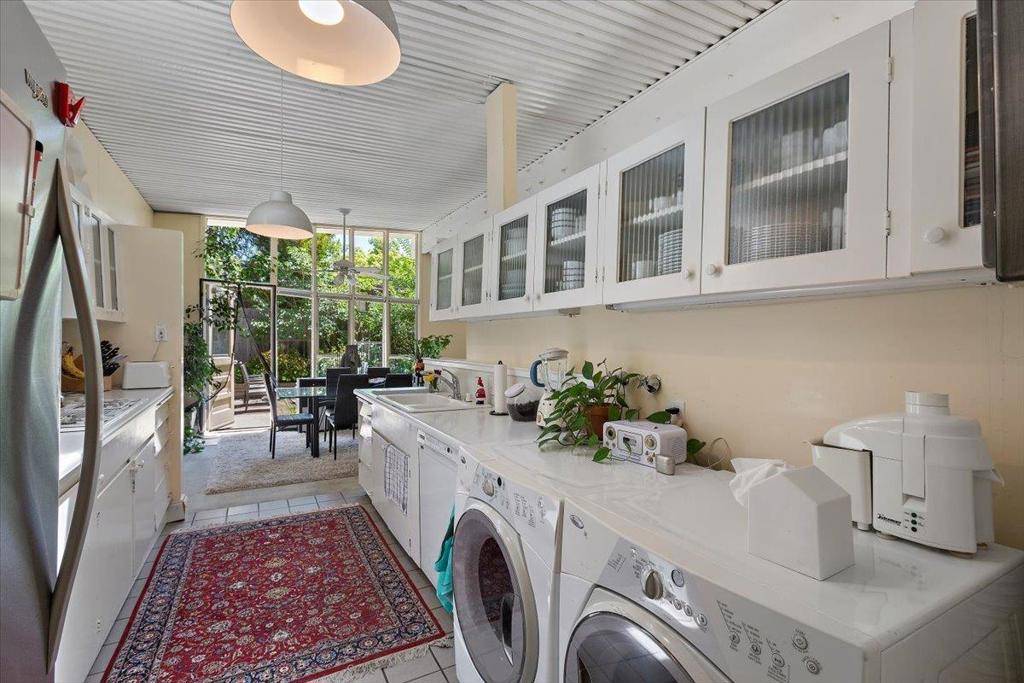 Portola Valley, CA 94028,291 La Mesa DR