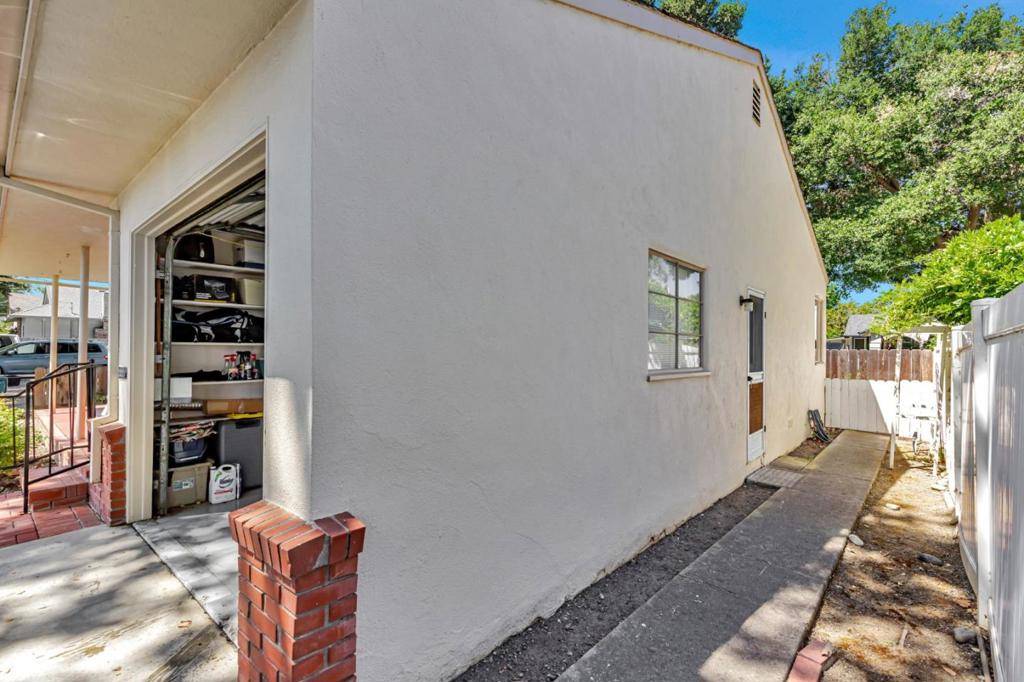 Hollister, CA 95023,1010 Monterey ST