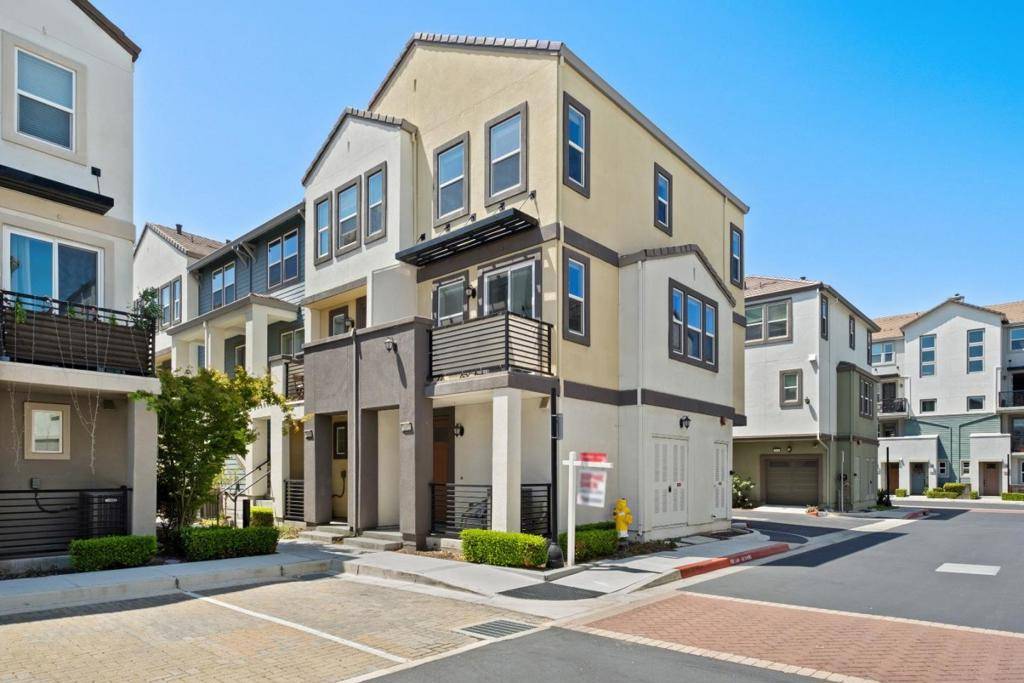 Milpitas, CA 95035,1452 Cherry CIR