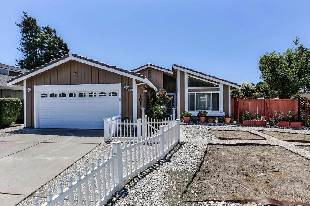 Fremont, CA 94555,33456 Caliban DR
